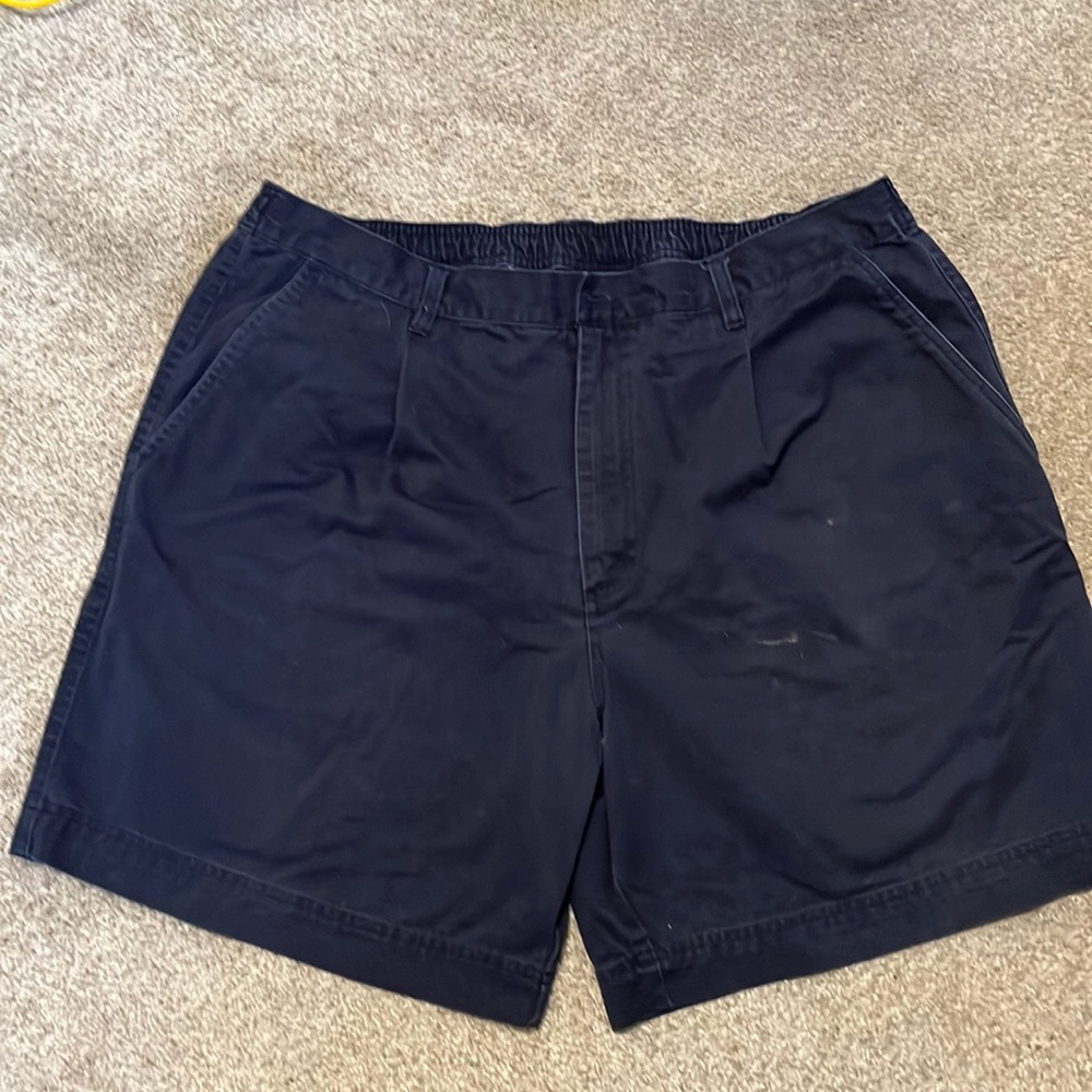 Men’s navy blue shorts size 38 with a stretch waist band.